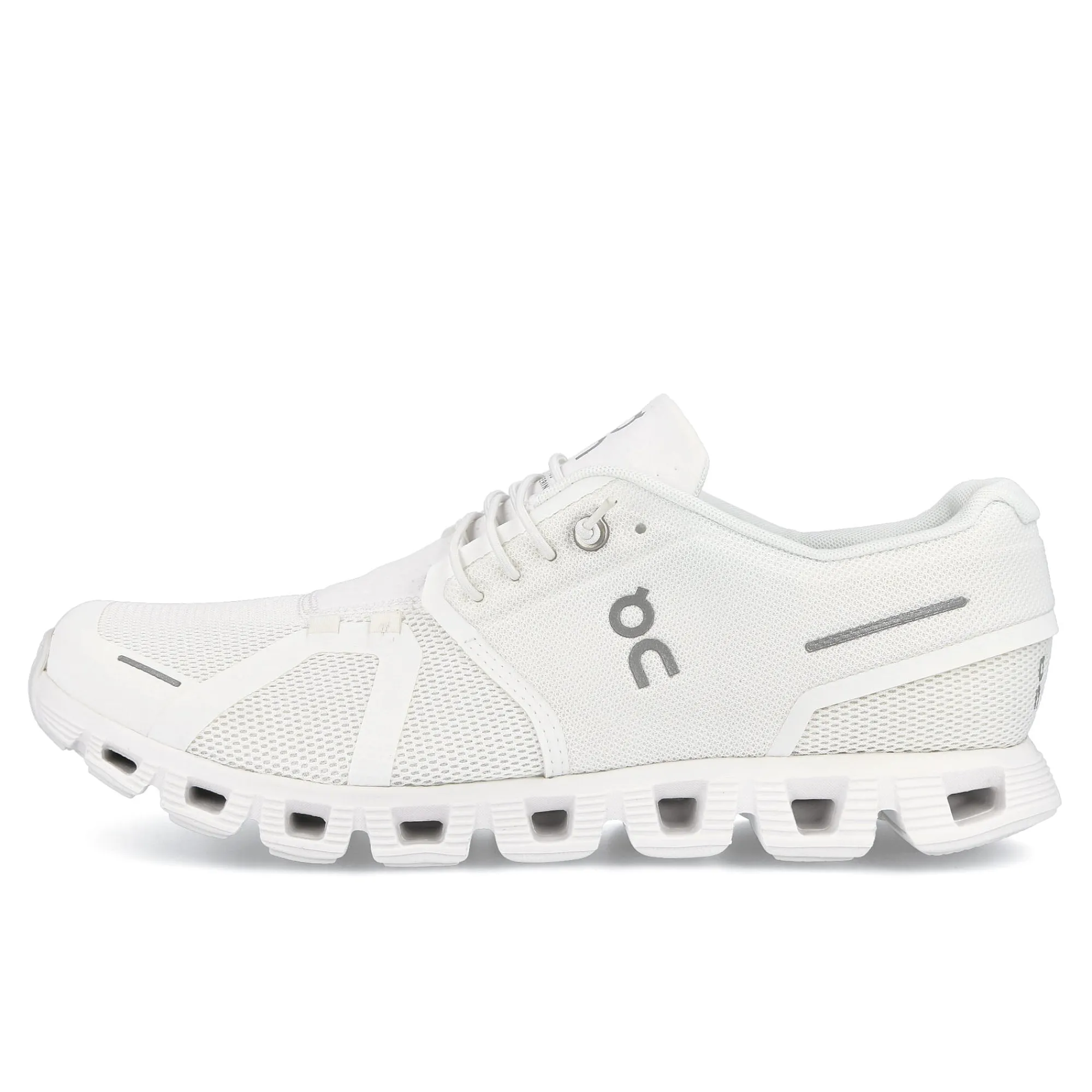 Low Tops | Retro & Running^On Running Cloud 5 AllWhite