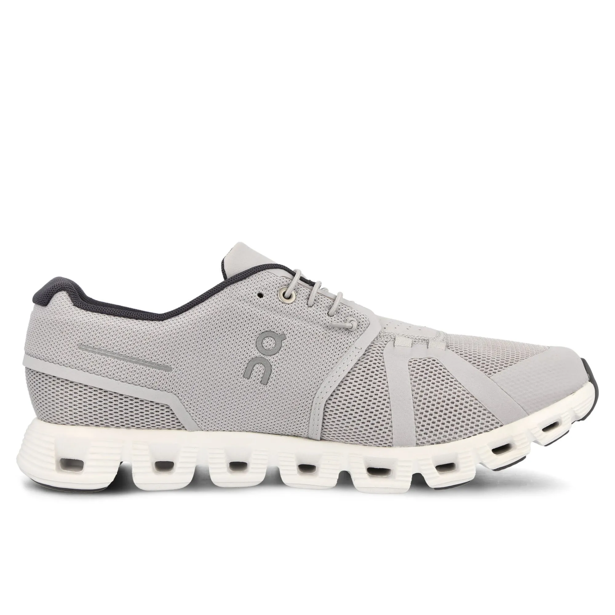 Low Tops | Retro & Running^On Running Cloud 5 Glacier/White